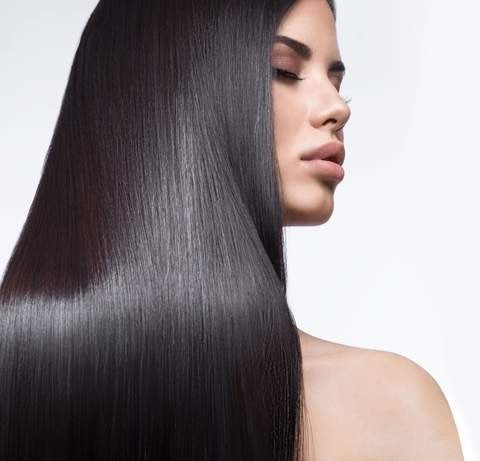 How hair serum can be used in the shower to get shiny locks